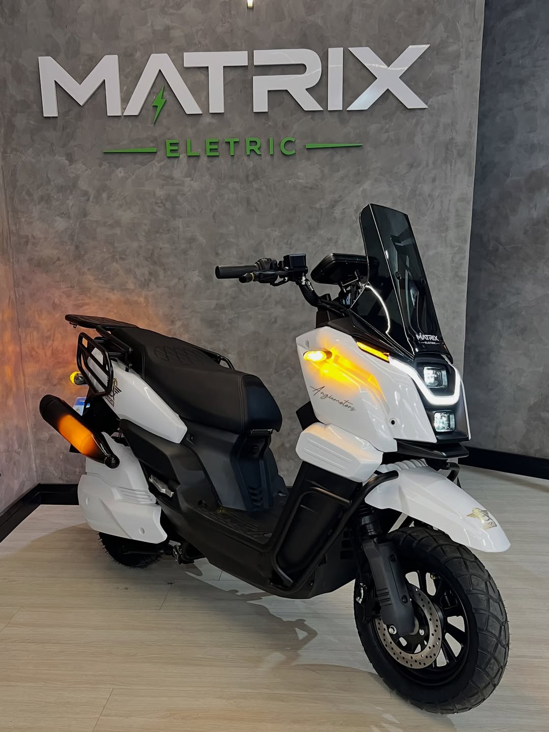 Moto 6 na Matrix Eletric