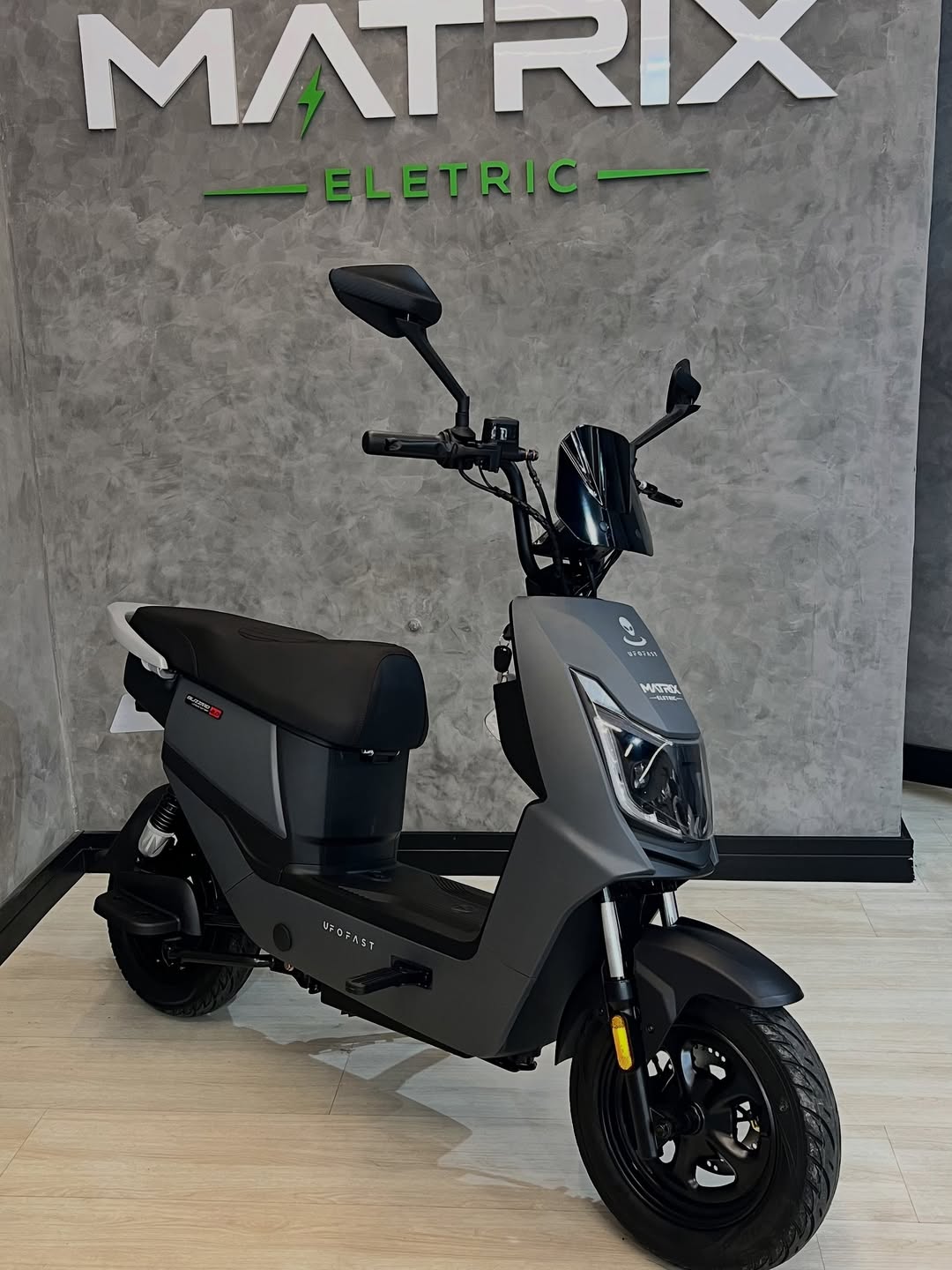 Moto 11 na Matrix Eletric